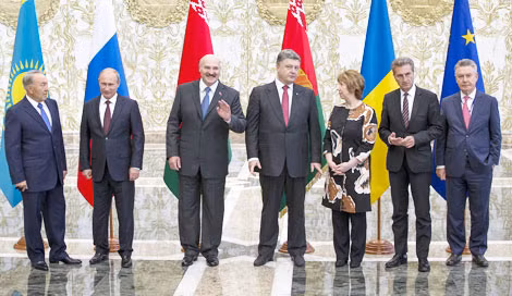 Đàm phán tại Minsk ngày 28/8 giữa Nga và Ukraina với sự điều phối trung gian của Tổng thống Belarus Alexander Lukashenko.