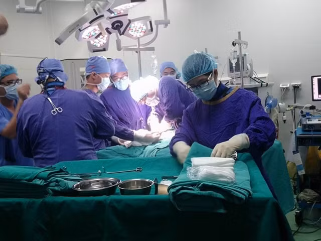Tỉ lệ người bị đau lưng, đau cột sống ở Việt Nam khá lớn do số người bị thoái hóa cột sống nhiều.