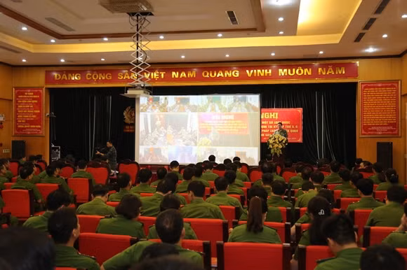 Bộ Tư lệnh CSCĐ phổ biến pháp luật cho cán bộ lãnh đạo chủ chốt