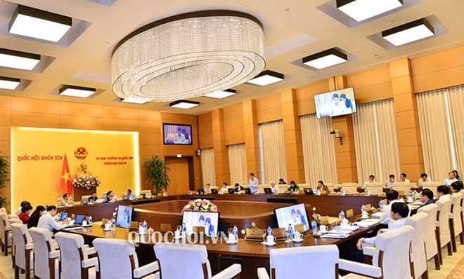 Toàn cảnh phiên họp