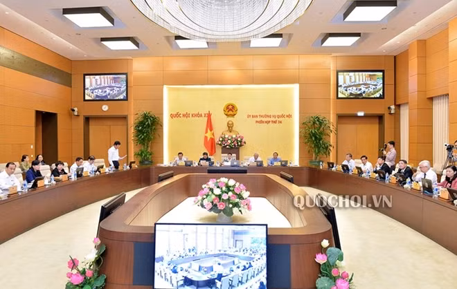 Toàn cảnh phiên họp
