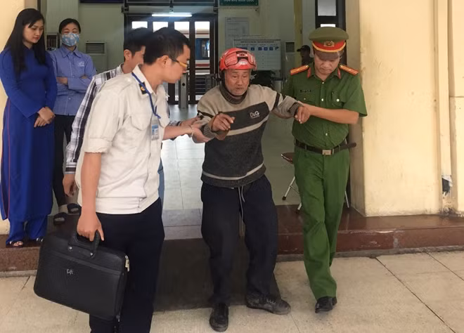 Và làm thủ tục bàn giao cho Trung tâm bảo trợ xã hội 1