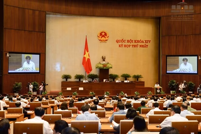 Quốc hội nghe Tờ trình về dự kiến chương trình hoạt động giám sát năm 2017.