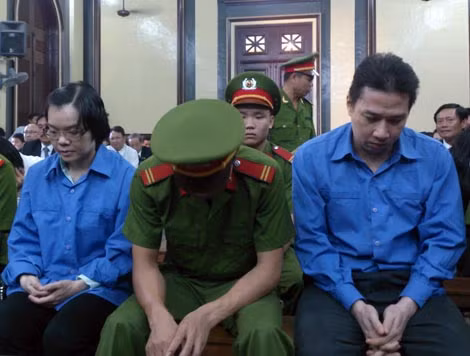 Bị cáo Huyền Như và Võ Anh Tuấn tại tòa.