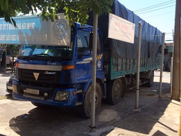 Chiếc xe tải mà tài xế Toàn điều khiển vi phạm an toàn giao thông.