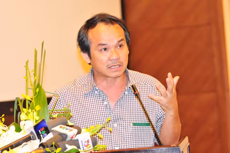 Mong bầu Đức sớm có những kế hoạch "cấp cứu" tài năng, thay vì đã "đâm lao" thì sống chết phải "theo lao". (Ảnh trong bài của H.M). Mong bầu Đức sớm có những kế hoạch "cấp cứu" tài năng, thay vì đã "đâm lao" thì sống chết phải "theo lao". (Ảnh trong bài của H.M).