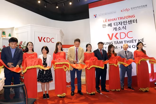 Trung tâm sẽ là nơi quy tụ, làm việc và giao lưu giữa các nhà thiết kế Việt Nam và Hàn Quốc, thực hiện các hoạt động hỗ trợ thiết thực cho doanh nghiệp Việt Nam.