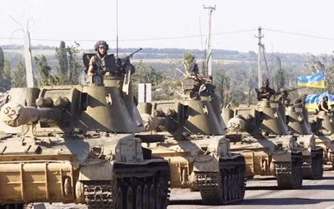 Xe tăng quân đội Ukraine tại vùng Donetsk.