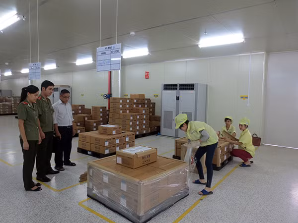 Lực lượng An ninh kinh tế - Công an tỉnh Bắc Ninh tăng cường công tác đảm bảo ANTT tại các khu công nghiệp.