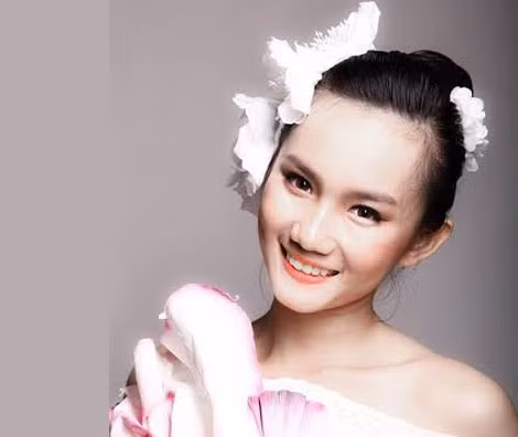Kiện tướng Dancesport - Mỹ An sẽ lần đầu khoe giọng trong chương trình với "Quê hương, tình yêu và tuổi trẻ".