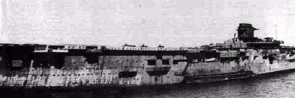 Căn cứ nổi PO -101 bên ngoài quân cảng Leningrad.