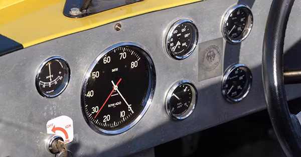 Thiết kế đồng hồ hiển thị xe Lister-Jaguar 1959.