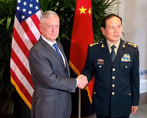 Bộ trưởng Quốc phòng Mỹ và Bộ trưởng Quốc phòng Trung Quốc. Ảnh: Stars and Stripes.