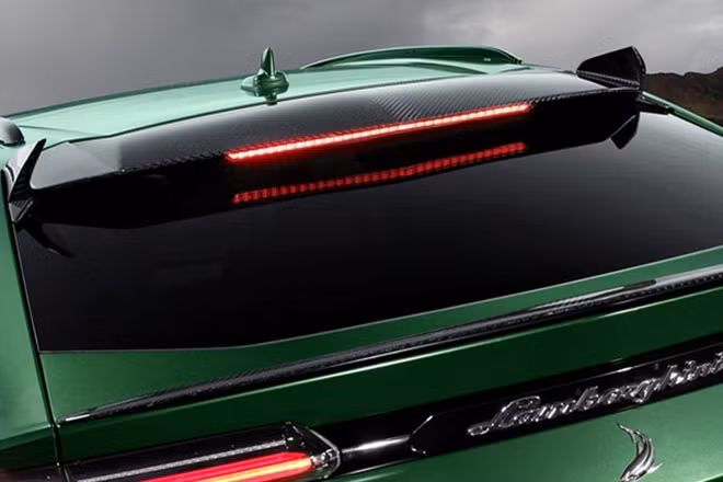 Các chi tiết carbon có hay không sau khi độ cũng sẽ phụ thuộc vào yêu cầu của khách hàng sở hữu siêu SUV Lamborghini Urus mới.