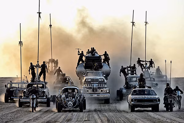 Một cảnh trong bộ phim Mad Max: Fury Road.