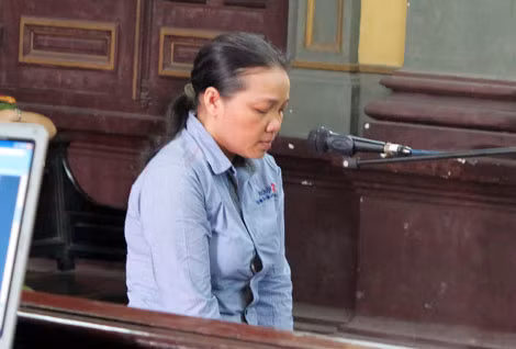 Lê Thị Thuận tại tòa.