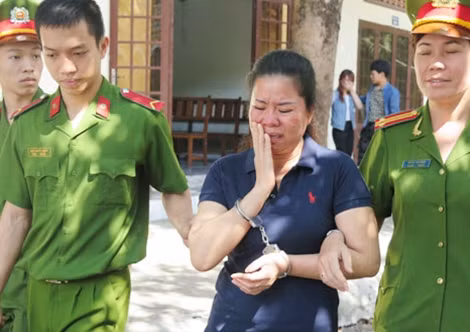 Bị cáo Chi sau phiên xử sơ thẩm.