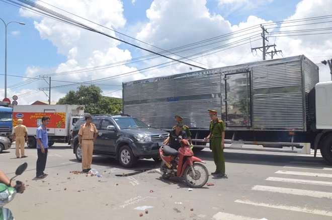 Lực lượng chức năng tại hiện trường.