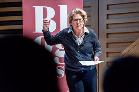 Sandi Toksvig tại một sự kiện ở London.