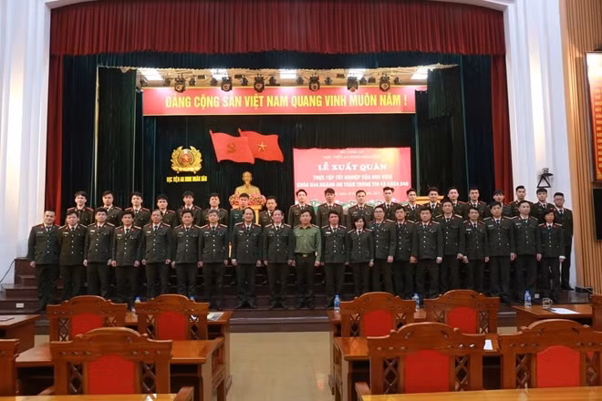 Đại diện Học viên Khóa D48, Khóa D49 và các đại biểu tại lễ xuất quân