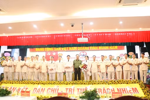 Đoàn đại biểu Bộ Công an Lào thăm và làm việc tại Học viện Chính trị CAND ảnh 5