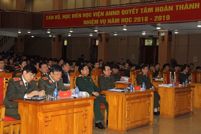 Đông đảo các đại biểu tham dự Hội thảo
