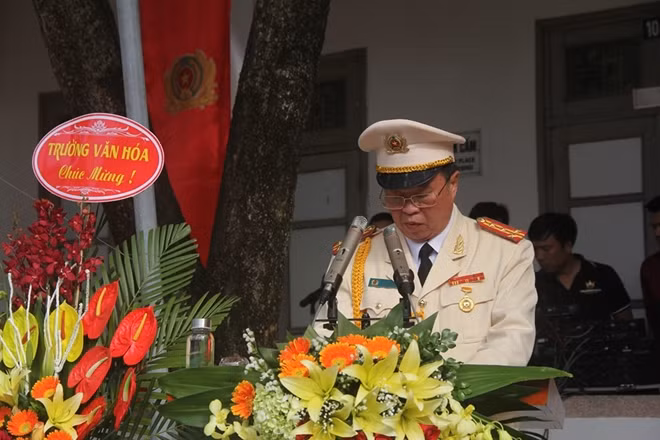 Hiệu trưởng Trường Cao đẳng CSND I trình bày diễn văn tại lễ khai giảng năm học mới