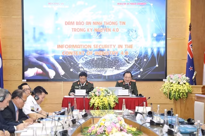 Thứ trưởng Nguyễn Văn Thành và Giám đốc Học viện ANND Lê Văn Thắng đồng chủ trì Hội thảo