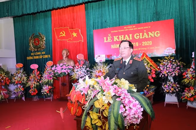 Thứ trưởng Nguyễn Văn Thành phát biểu chỉ đạo tại lễ khai giảng