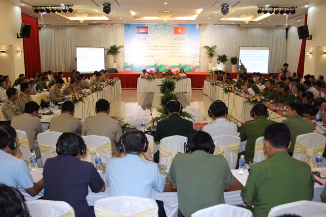 Toàn cảnh hội nghị