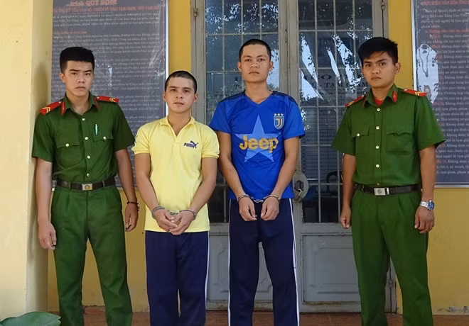 Các đối tượng tại cơ quan Công an.