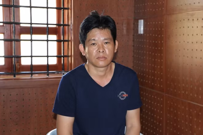 Trần Văn Hùng tỏ ra ân hận sau giây phút mù quáng.