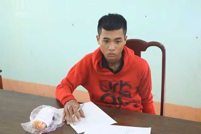 Đối tượng tại cơ quan Công an