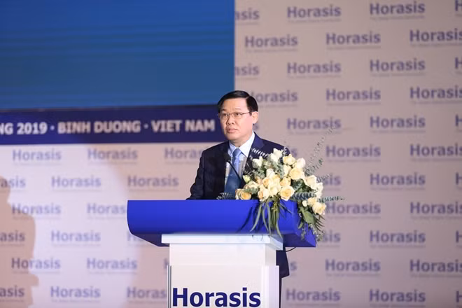 Phó Thủ tướng Chính phủ Vương Đình Huệ phát biểu tại buổi lễ