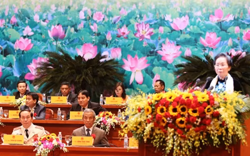 Phó Chủ tịch nước Nguyễn Thị Doan, Phó Chủ tịch thứ nhất Hội đồng thi đua khen thưởng Trung ương phát biểu tại Đại hội.