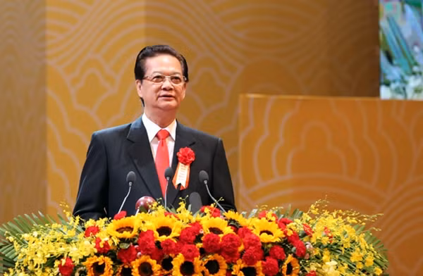 Thủ tướng Nguyễn Tấn Dũng, Chủ tịch Hội đồng Thi đua-Khen thưởng Trung ương phát biểu tại Đại hội.