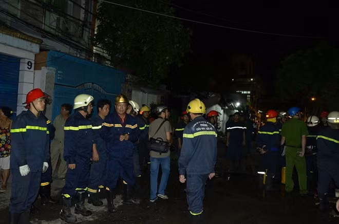 Lực lượng chữa cháy tại hiện trường