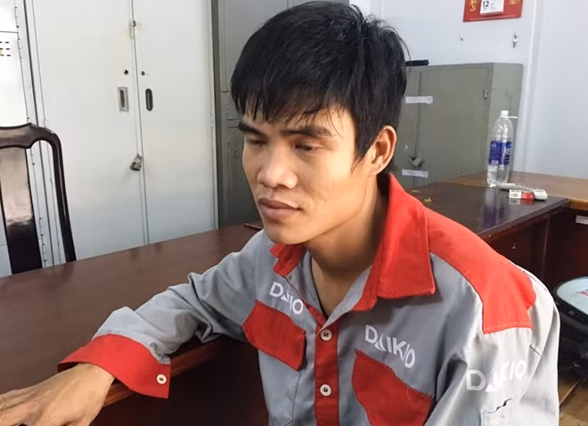 Hùng tại CQĐT