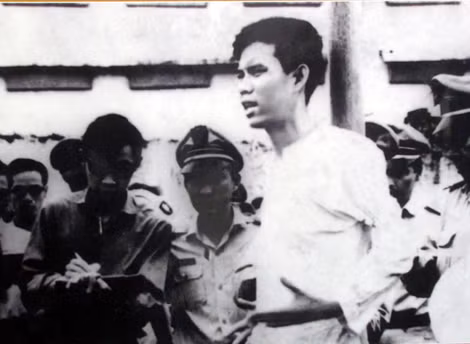 Anh hùng Nguyễn Văn Trỗi trước pháp trường.