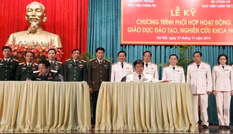 Lãnh đạo hai Học viện và các đại biểu tham dự Lễ ký kết.