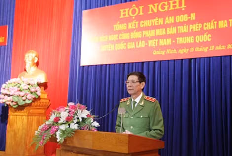 Trung tướng Phan Văn Vĩnh, Tổng cục trưởng Tổng cục Cảnh sát phát biểu chỉ đạo Hội nghị.