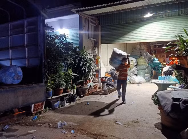 Số khẩu trang phát hiện tại cơ sở của ông Sỳ Nhộc Pẩu