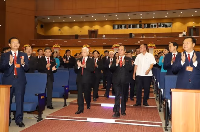 Đồng chí Nguyễn Minh Triết, nguyên Ủy viên Bộ Chính trị, nguyên Chủ tịch nước đến dự Đại hội