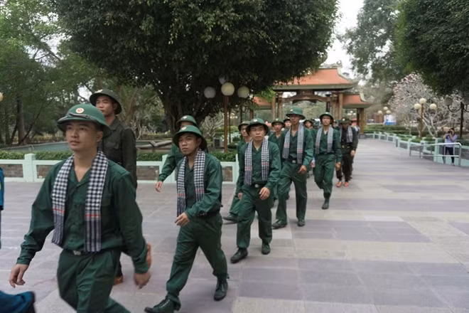 Các chiến sĩ mới của vùng đất "Đất thép thành đồng" lên đường bảo vệ Tổ quốc.