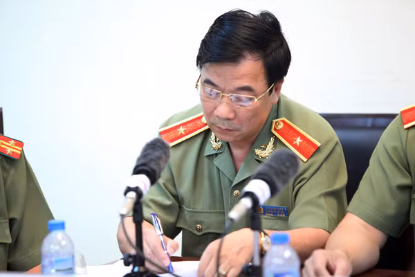 Thiếu tướng, PGS.TS Phí Đức Tuấn, Phó giám đốc Học viện ANND.