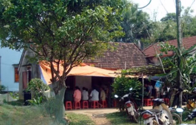 Gia đình đang chuẩn bị làm lễ an táng cho cháu Thi.