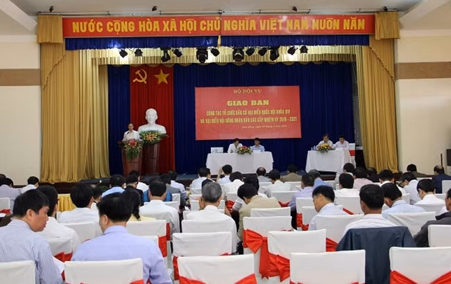 Quang cảnh buổi giao ban công tác bầu cử đại biểu Quốc hội và HĐND các cấp
