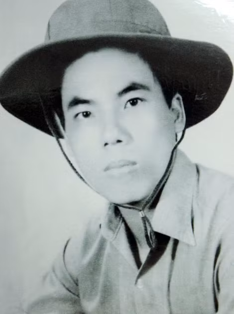 Ông Nguyễn Mạnh Tuấn sau ngày thành phố Mỹ Tho được giải phóng (21/4/1975).