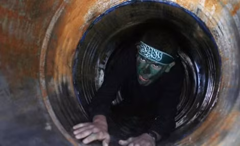 Hamas thường bất ngờ chui lên từng lòng đất thông qua đường hầm bất ngờ tấn công Israel.