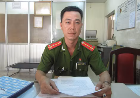 Thượng úy Nguyễn Thế Tiến.